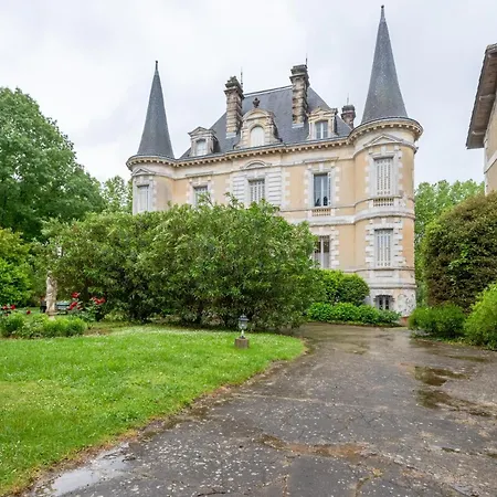 D'hotes Chateau Bed and breakfast