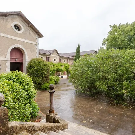 D'hotes Chateau Bed and breakfast