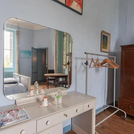 D'hotes Chateau Bed and breakfast 3*