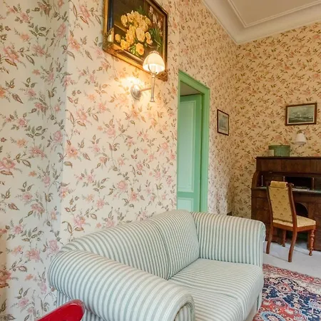 D'hotes Chateau 3*