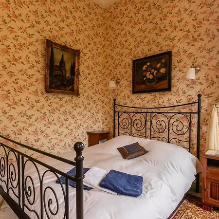 D'hotes Chateau Bed and breakfast